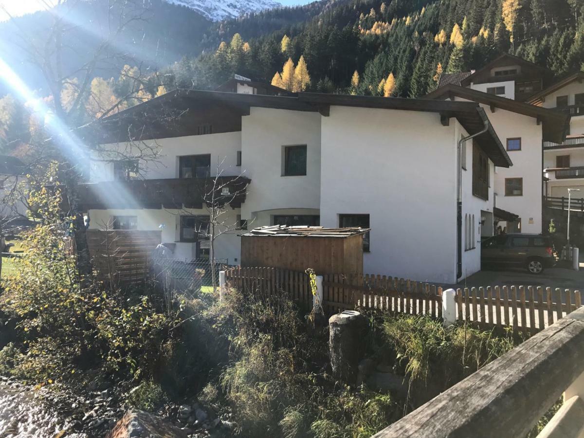 Haus Huter Apartment Kaunertal Luaran gambar