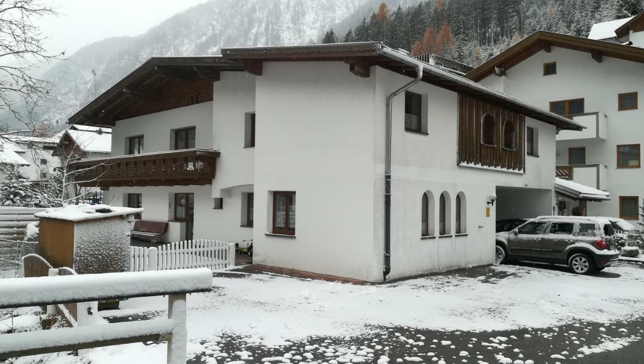 Haus Huter Apartment Kaunertal Luaran gambar