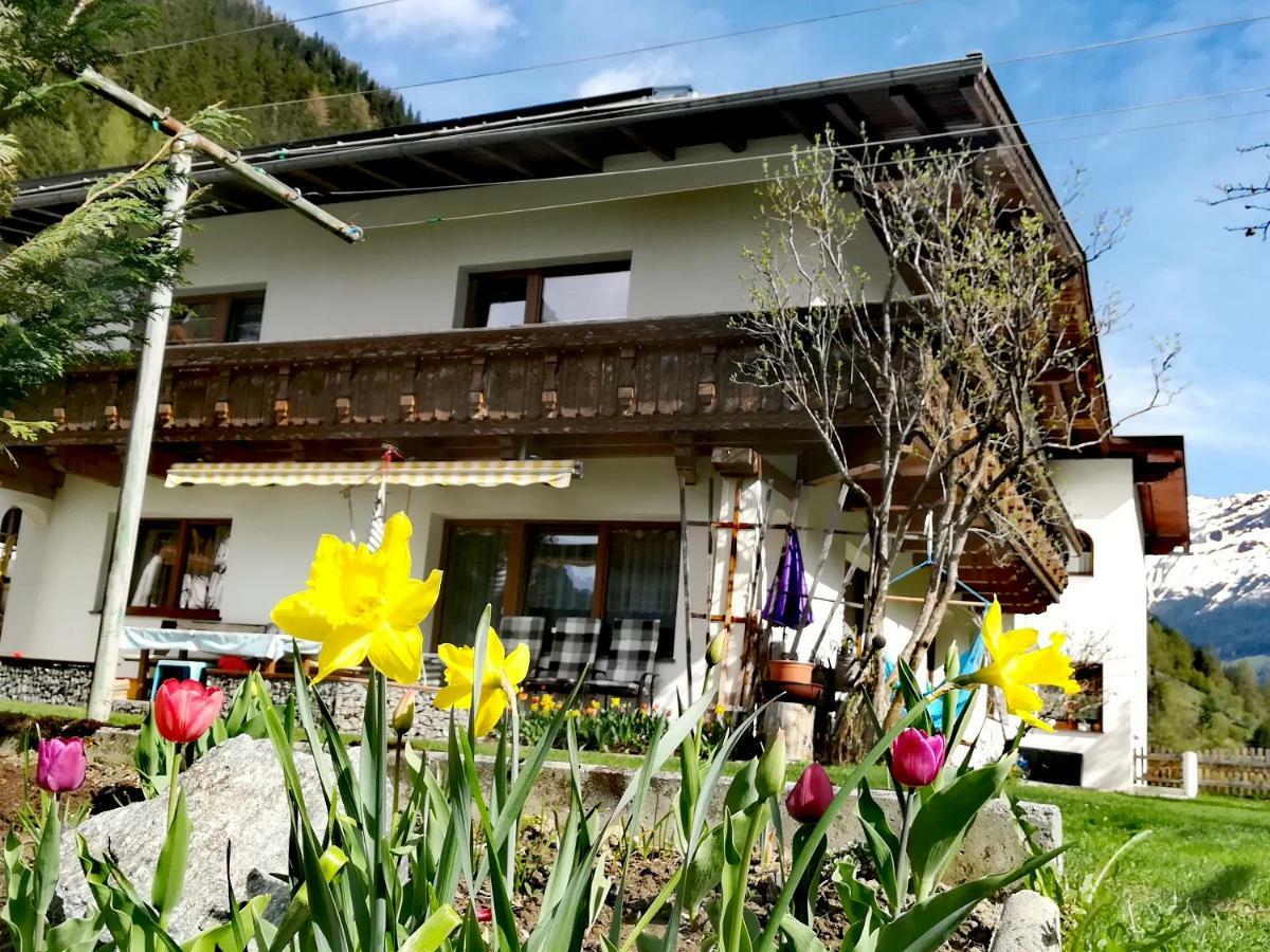 Haus Huter Apartment Kaunertal Luaran gambar